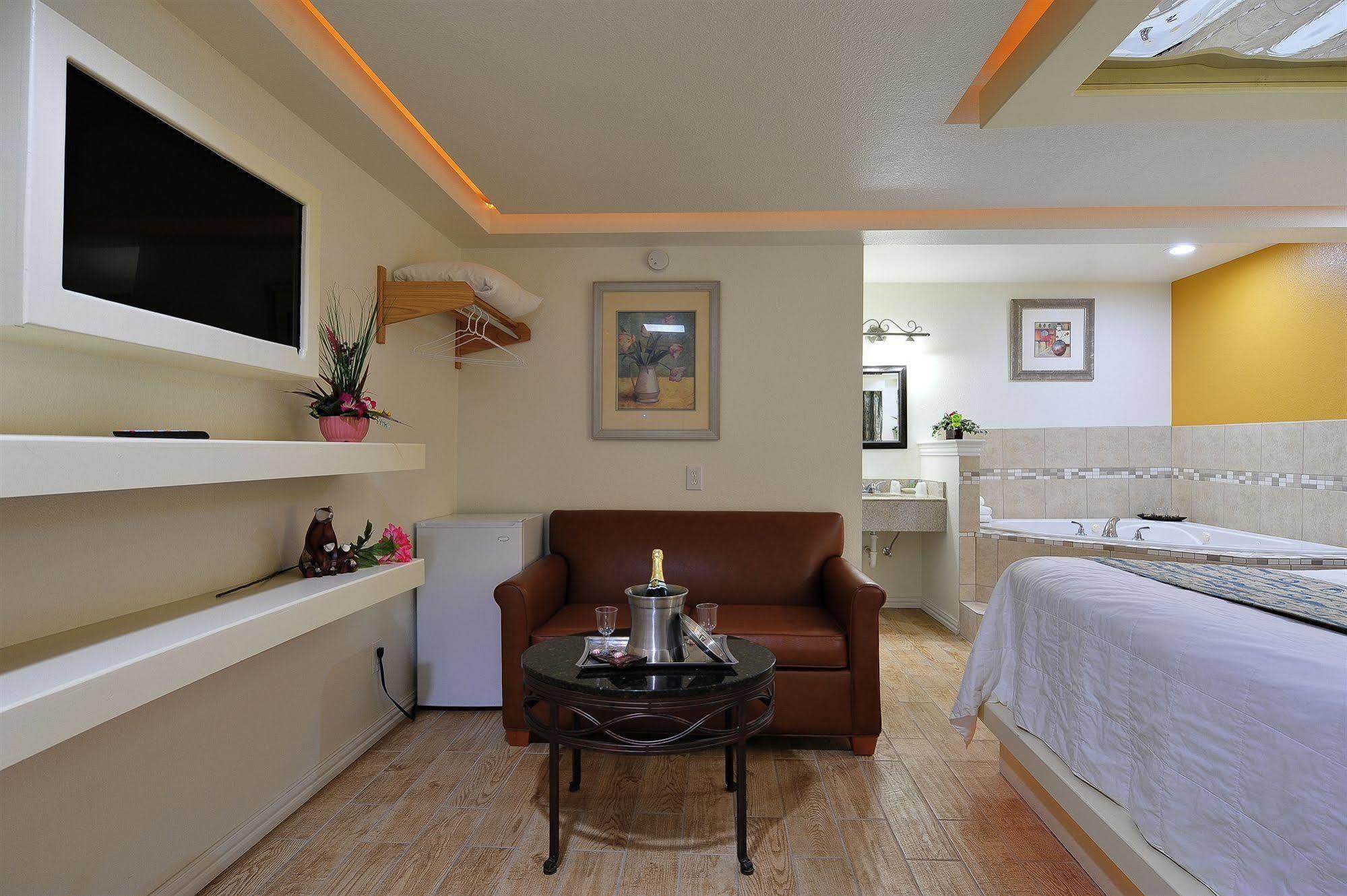 Romantic Inn&Suites Dallas Exterior foto