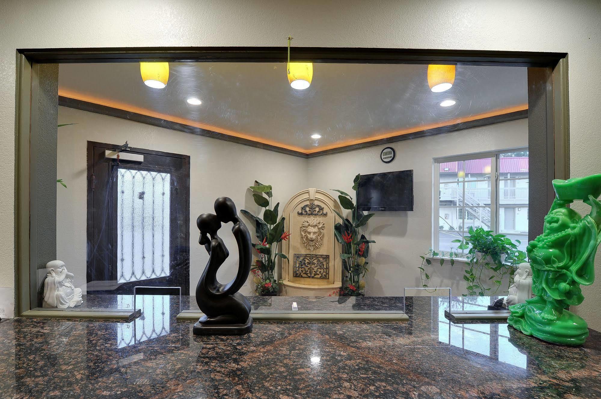 Romantic Inn&Suites Dallas Exterior foto